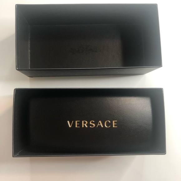 Versace Authentic Women’s Fuchsia Pink Sunglasses with Grey Lenses. Brand New! - Picture 4 of 10